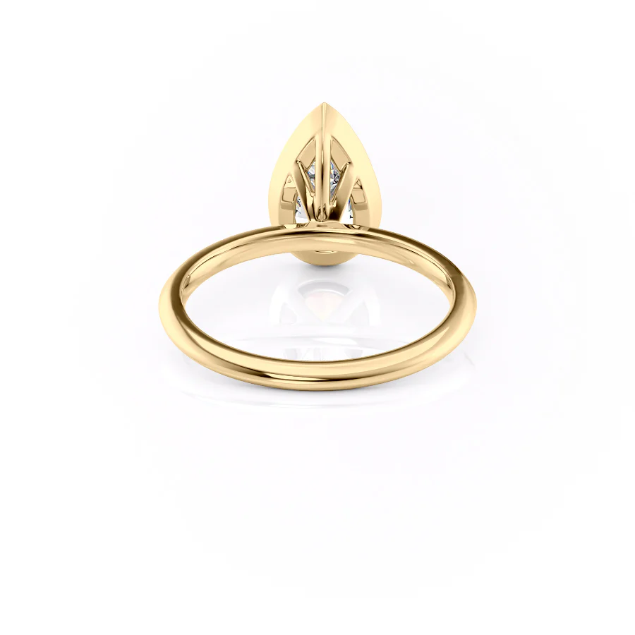 The Razor Bezel Kamellie Set With A 2 Carat Pear Lab Diamond