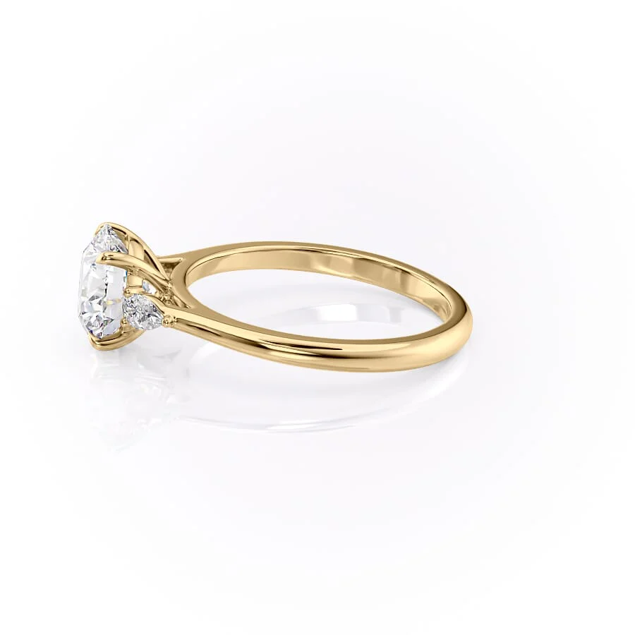 The Pears Liv Set With A 2 Carat Round Lab Diamond