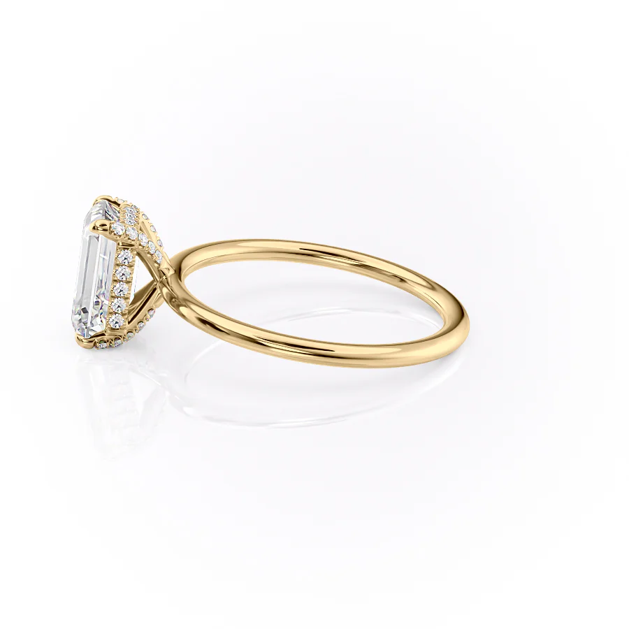 The Crown Kamellie Set With A 2 Carat Emerald Lab Diamond