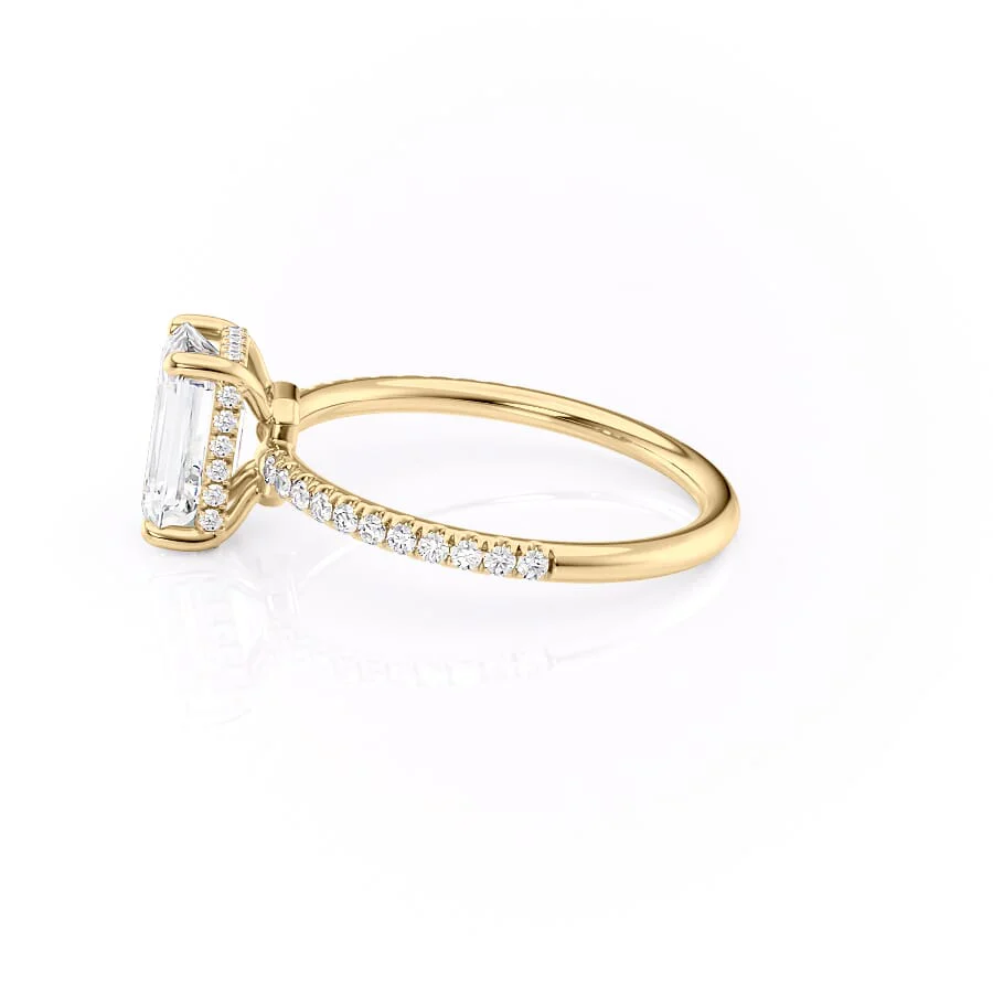 The Low Profile Kamellie Set With A 2 Carat Emerald Lab Diamond