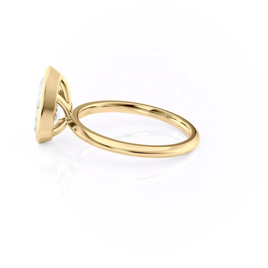 The Razor Bezel Kamellie Set With A 2 Carat Pear Lab Diamond