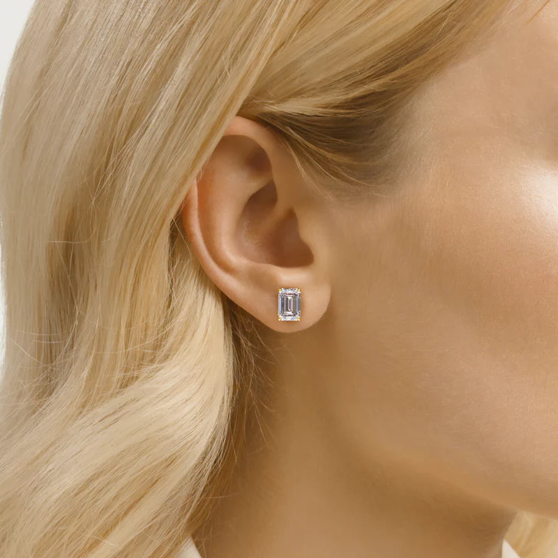 Stud Earrings Set With Emerald Lab Diamonds