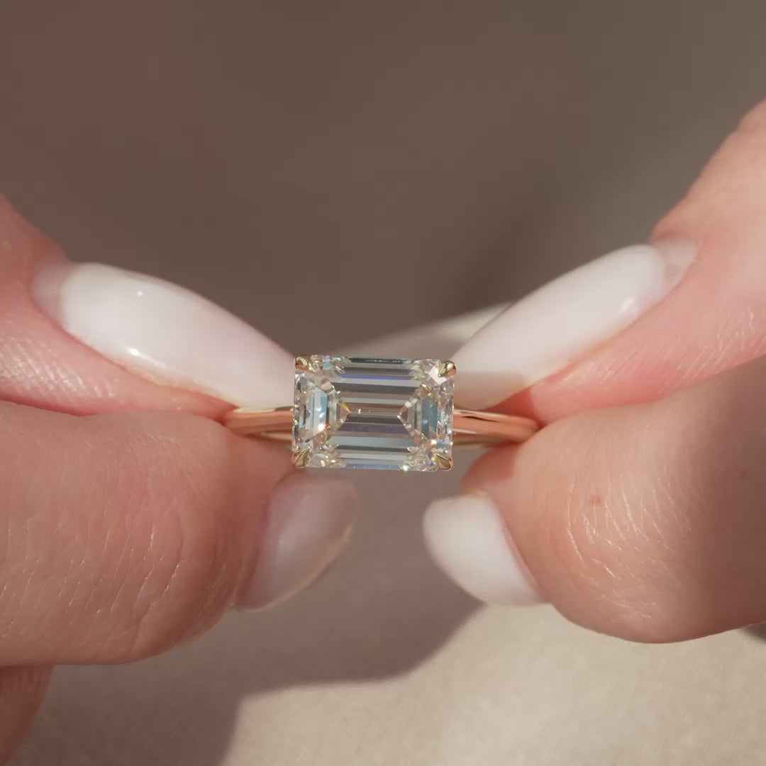The Lexie Set With A 2 Carat Emerald Lab Diamond