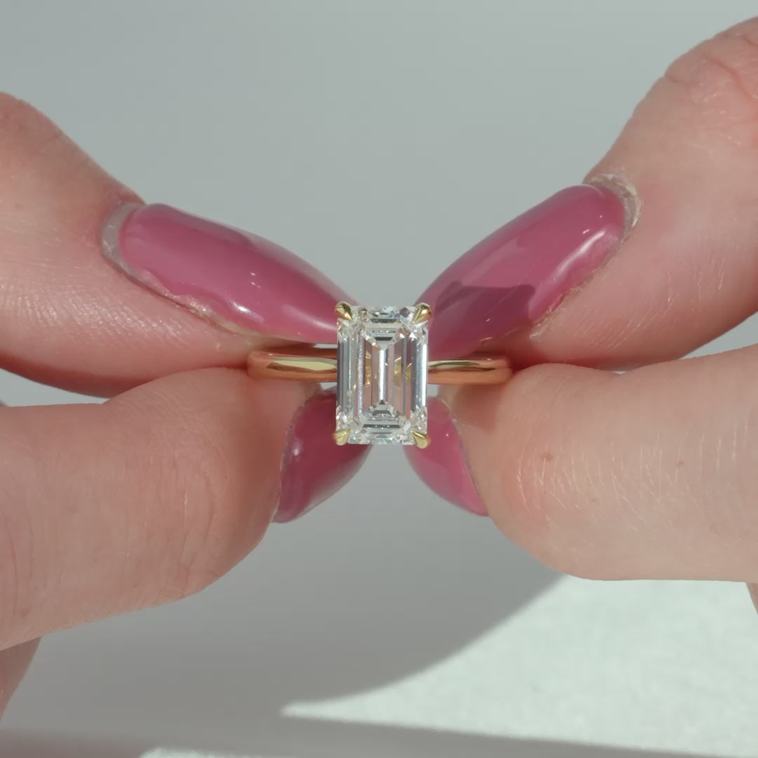 The Lexie Set With A 2 Carat Emerald Lab Diamond