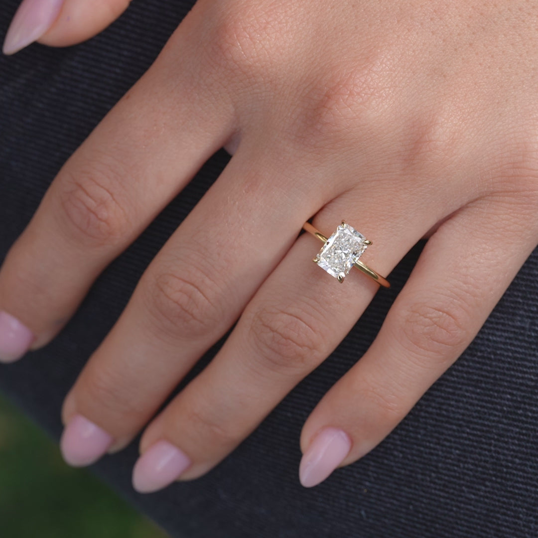 The Kamellie Set With A 2 Carat Radiant Lab Diamond