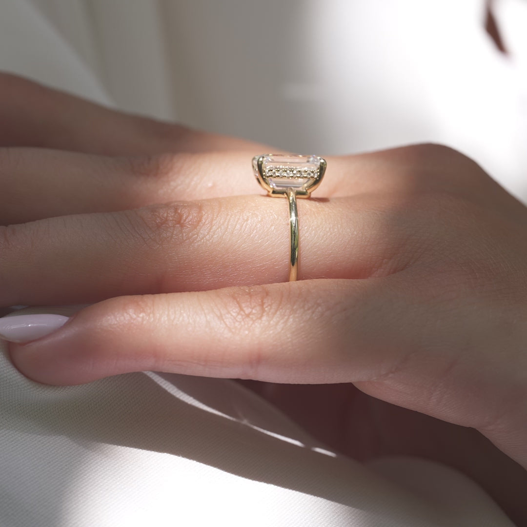 The Low Profile Kamellie Set With A 2 Carat Radiant Lab Diamond