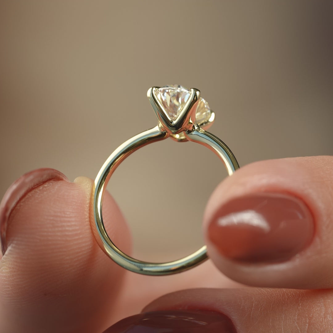 The Ashley Set With A 2 Carat Oval Lab Diamond
