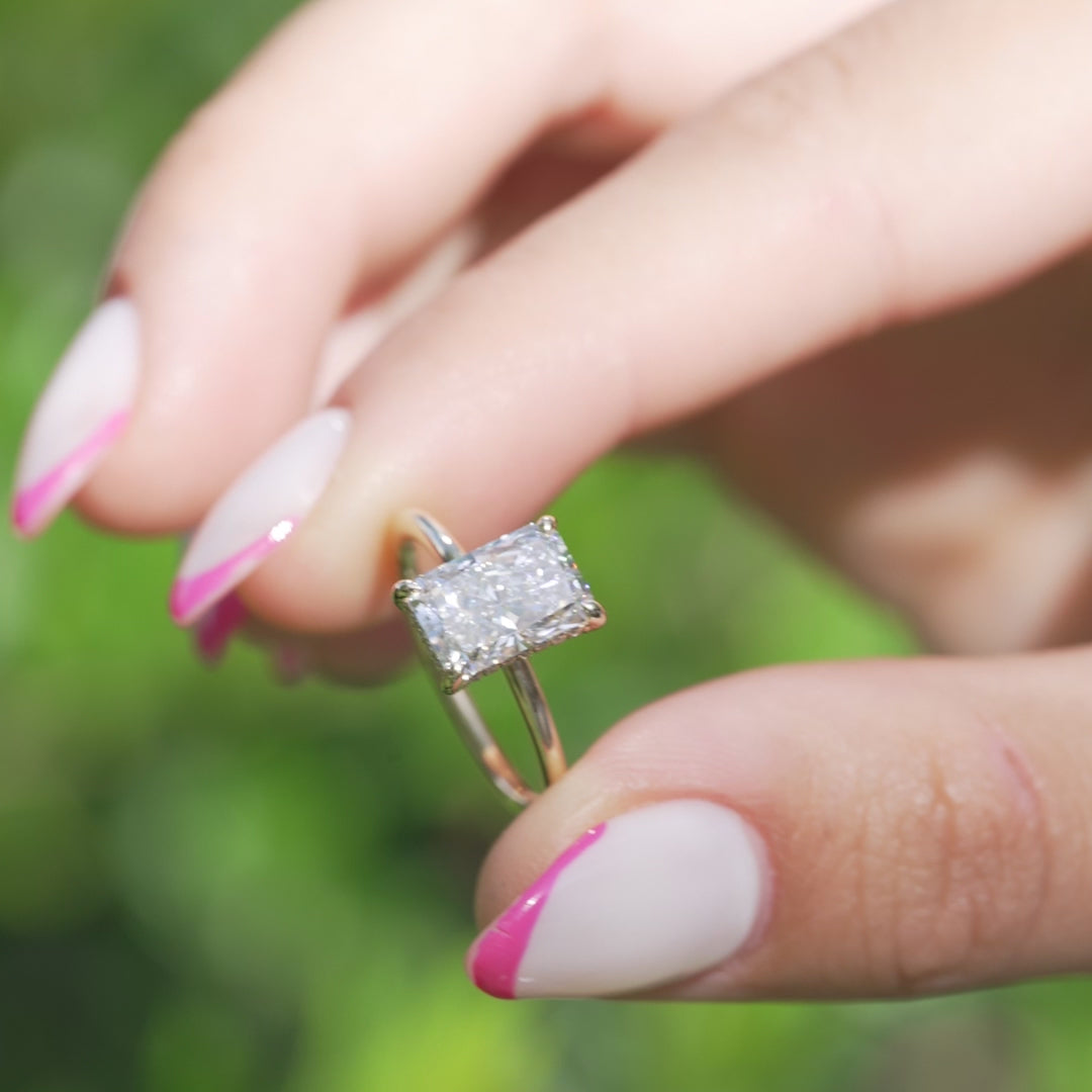 The Kamellie Set With A 2 Carat Radiant Lab Diamond