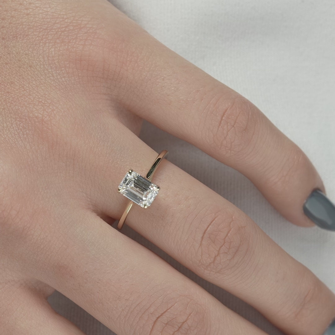 The Lexie Set With A 2 Carat Emerald Lab Diamond