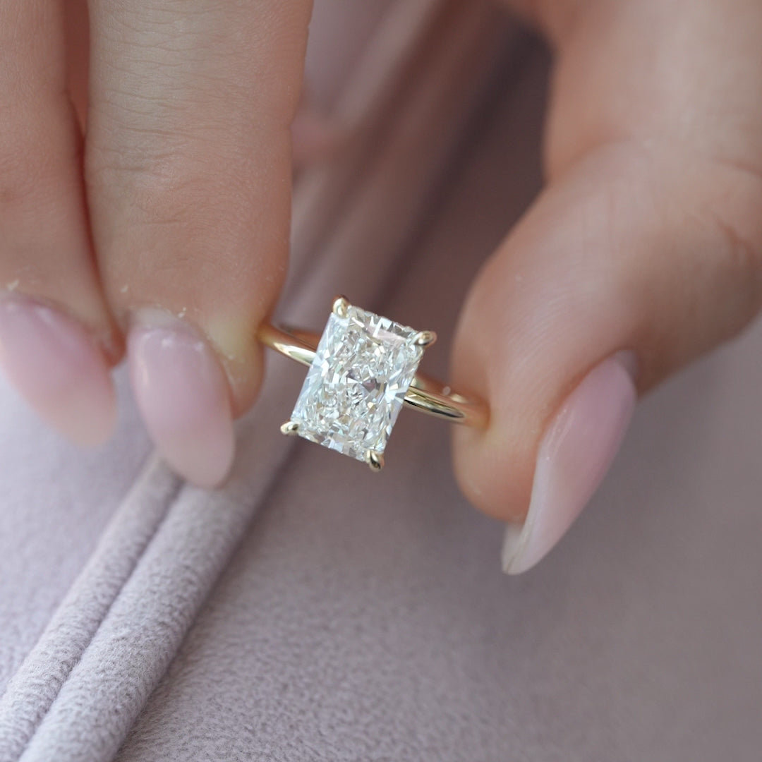 The Kamellie Set With A 2 Carat Radiant Lab Diamond