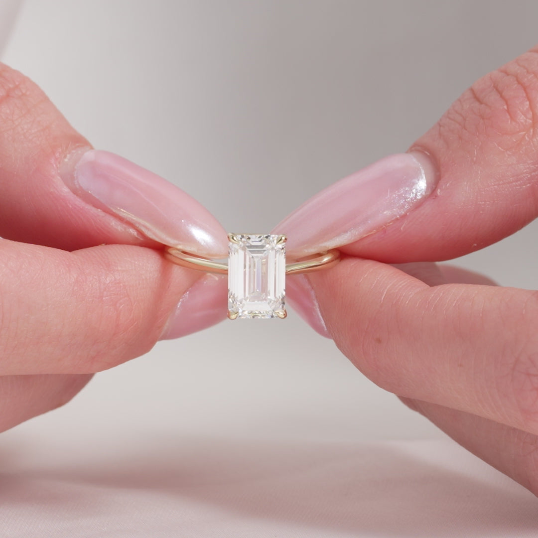 The Lexie Set With A 2 Carat Emerald Lab Diamond
