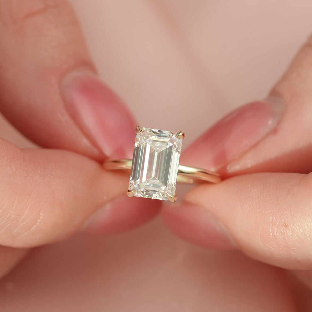 The Nelly Set With A 2 Carat Emerald Lab Diamond