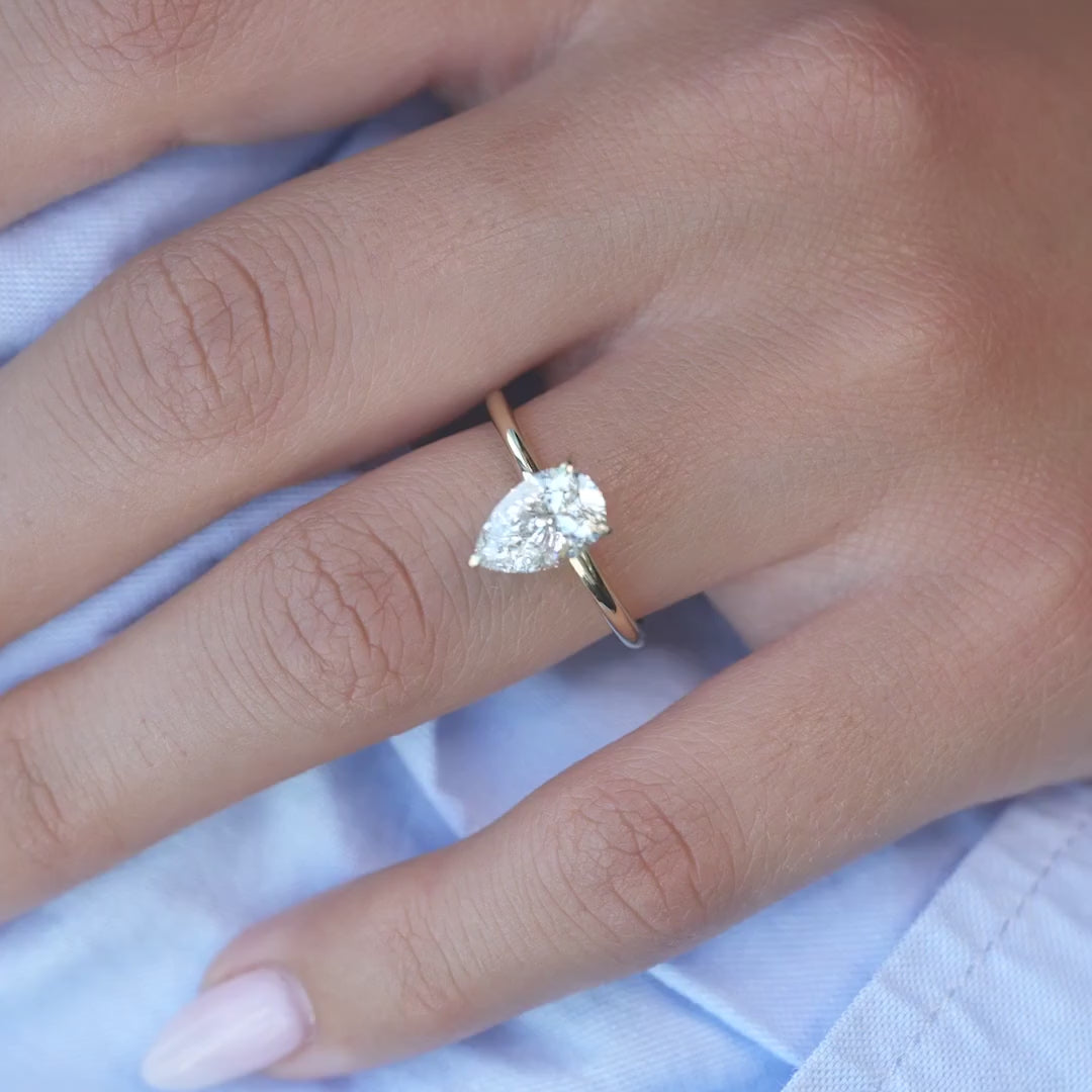 The Kamellie Set With A 2 Carat Pear Lab Diamond