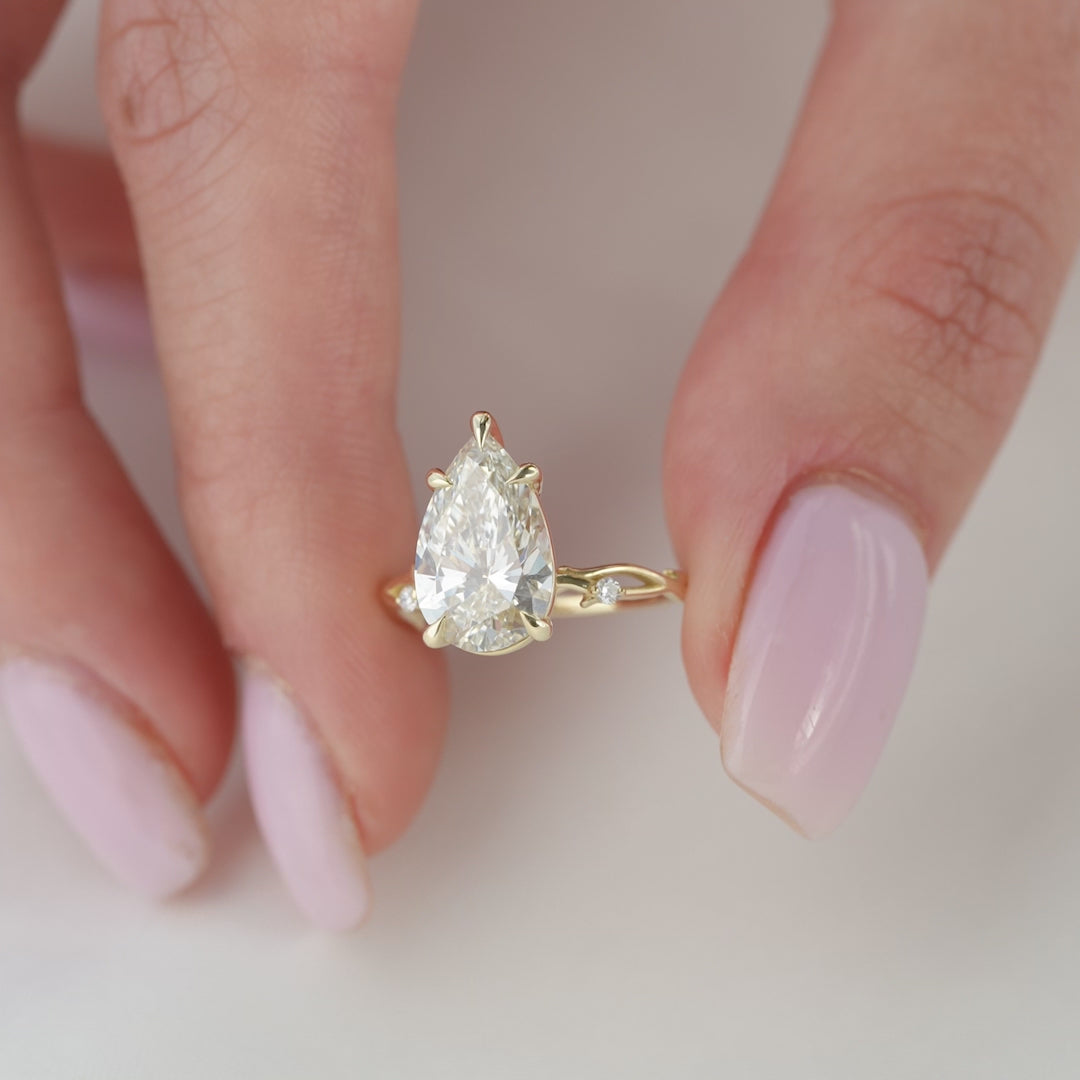 The Twig Set With A 2 Carat Pear Lab Diamond