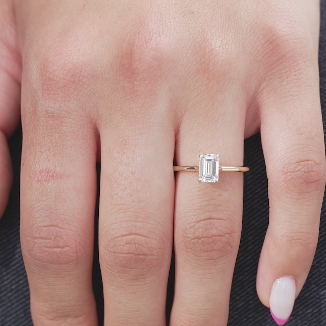 The Lexie Set With A 2 Carat Emerald Lab Diamond