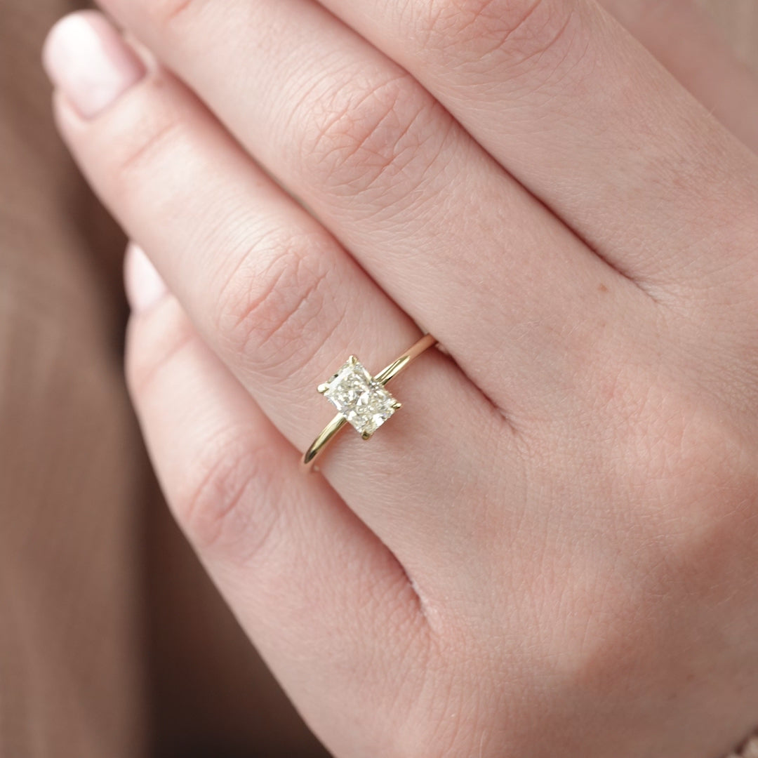 The Low Profile Kamellie Set With A 2 Carat Radiant Lab Diamond