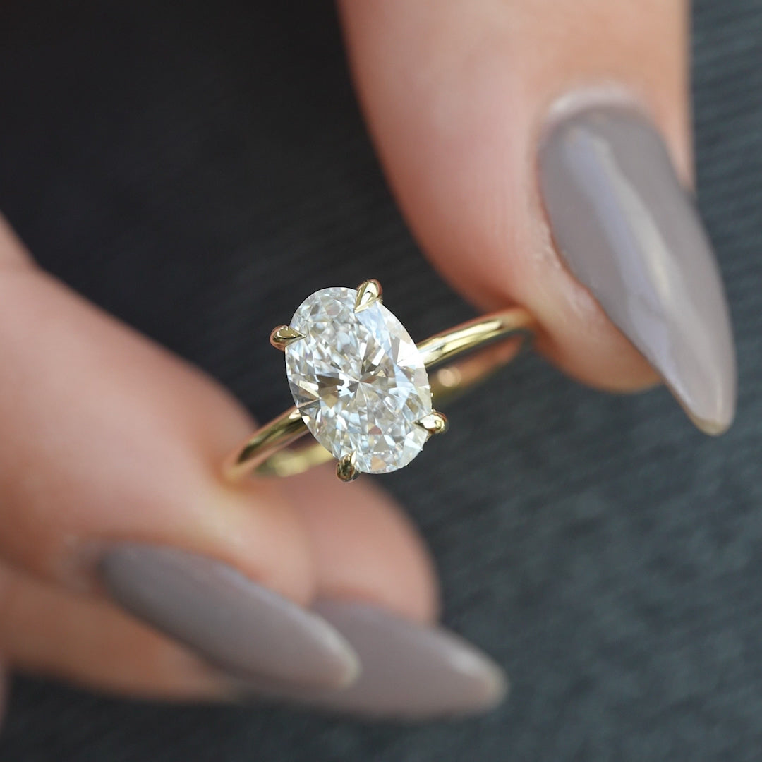 The Low Profile Kamellie Set With A 2 Carat Oval Lab Diamond