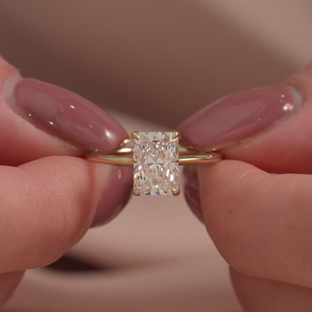 The Ashley Set With A 2 Carat Radiant Lab Diamond