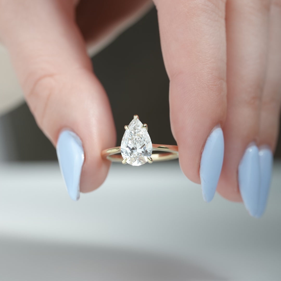The Lexie Set With A 2 Carat Pear Lab Diamond