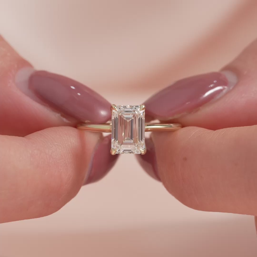 The Ashley Set With A 2 Carat Emerald Lab Diamond