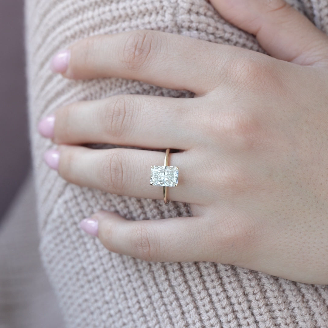 The Ashley Set With A 2 Carat Radiant Lab Diamond
