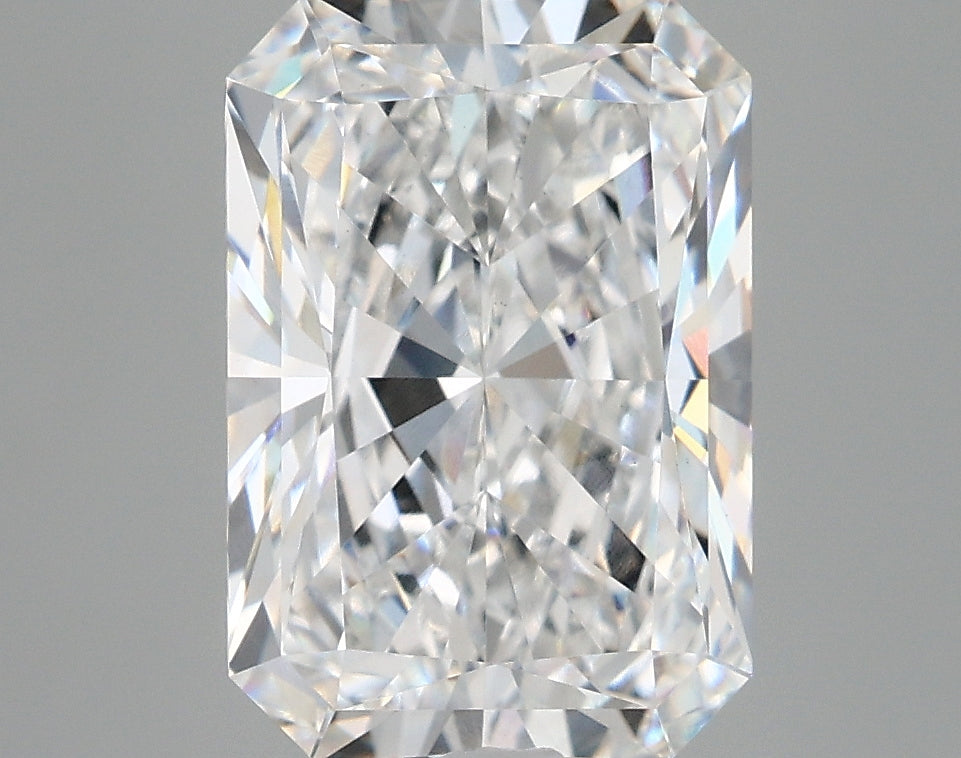 4.15 Carat Radiant Shaped, Very Good Cut, E Color, VVS2 Clarity, IGI Certified Lab Grown Diamond