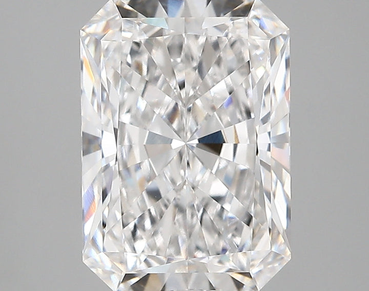4.31 Carat Radiant Shaped, Very Good Cut, E Color, VVS2 Clarity, IGI Certified Lab Grown Diamond